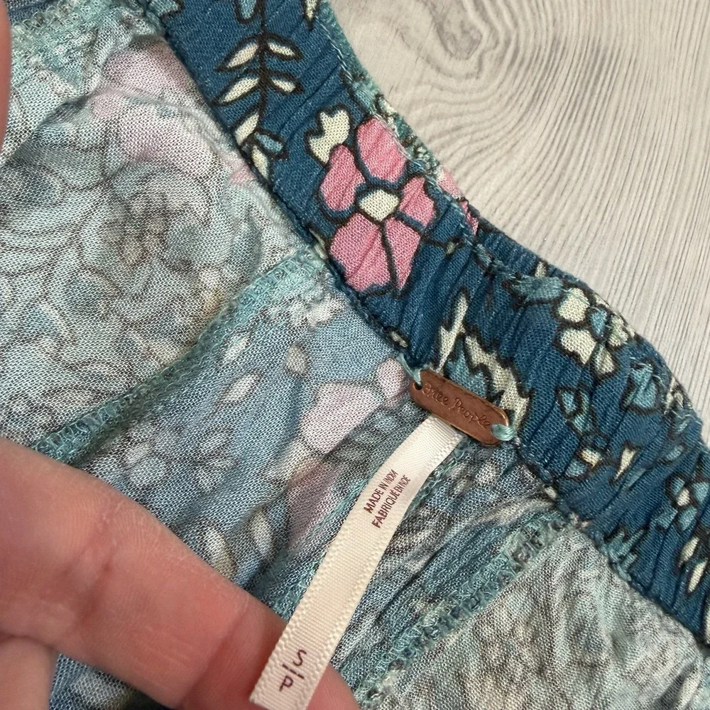 Free People Bali‎ Sultry Boho Flare Pants Small Floral Coastal Hippie Festival - Picture 5 of 12